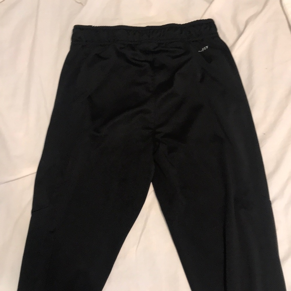 Kids medium dry fit Nike sweatpants